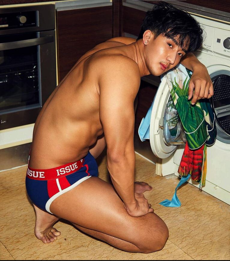 ก๊าซสุรพิชญ์ถ่ายแบบ