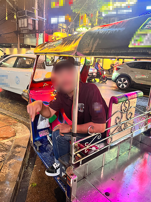 ตุ๊กตุ๊กไทย เรียกค่าโดยสาร นทท.ญี่ปุ่น แพงเกินไป