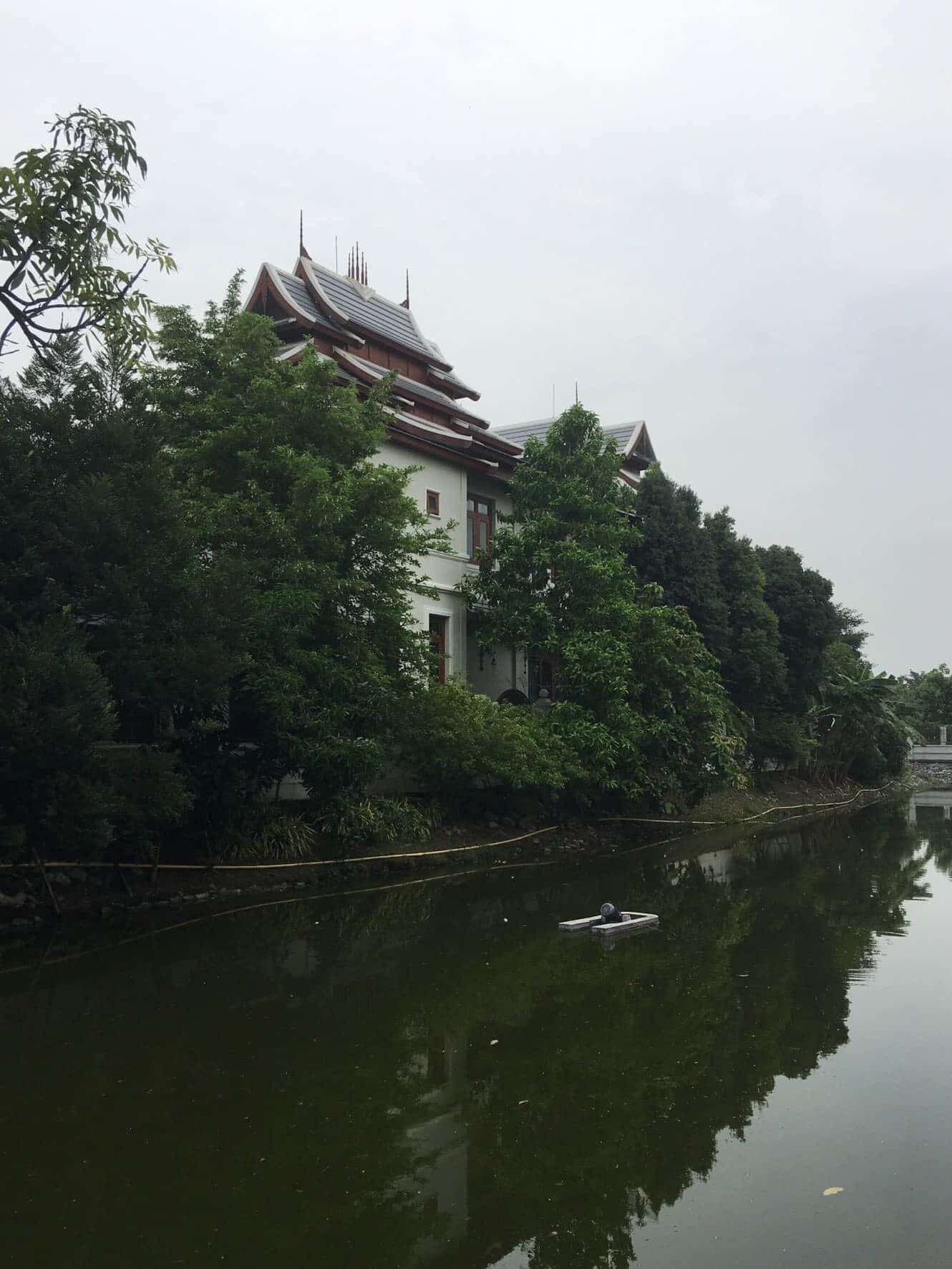 บ้านไม้สักทองพร้อมที่ดิน สรพงศ์ ชาตรี 99 ล้าน