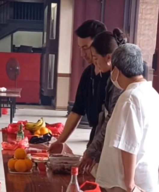 วิล เบลล่า ไหว้พระฮ่องกง