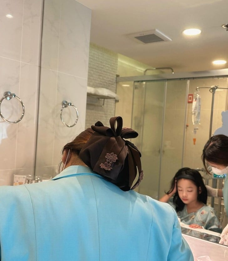 หมอโอ๊ค โอปอล น้องอลิน เข้าโรงพยาบาล