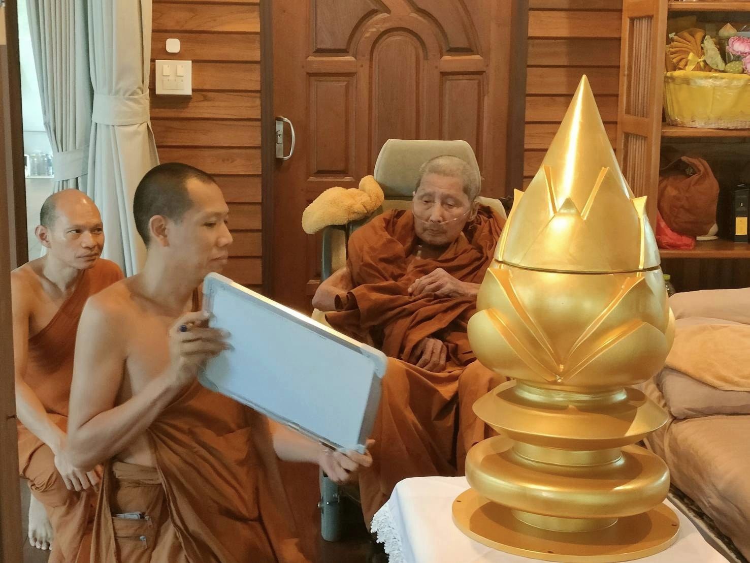 หลวงปู่กวง มรณะภาพ โรคชรา