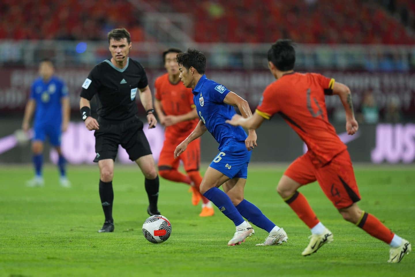 ทีมชาติไทย จีน