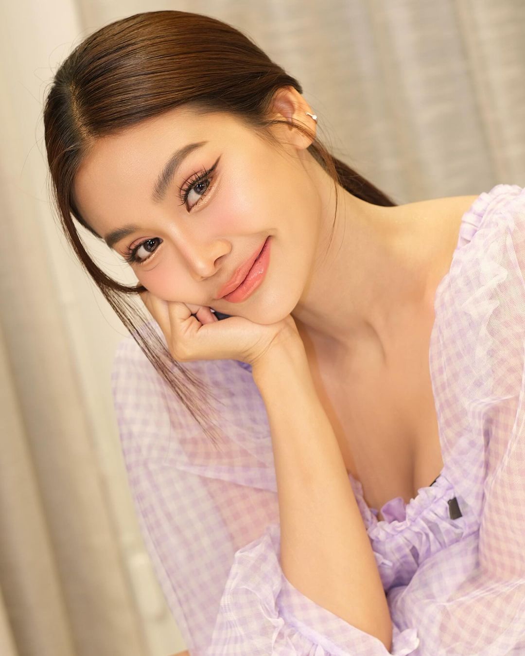 อิงฟ้า รับมีปัญหา ชาล็อต