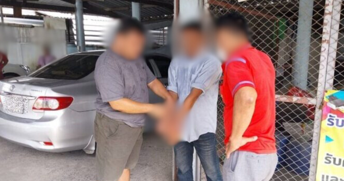 ชายคลั่งบุดเอามีดไล่แทงพระ