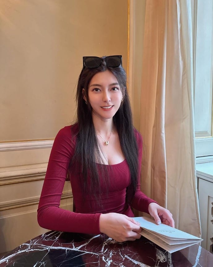 นางแบบโบกรถ ขอความช่วยเหลือ อุบัติเหตุ ไต้หวัน