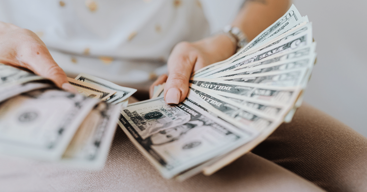 ปรับเพดานขั้นสูง-ต่ำ ค่าครองชีพชั่วคราว