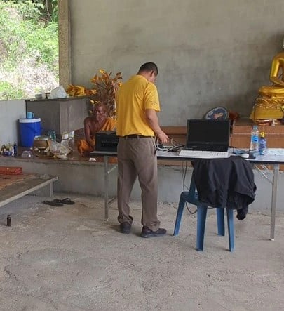 พระฆ่าเพื่อน ใช้ช้อนแทงดับ