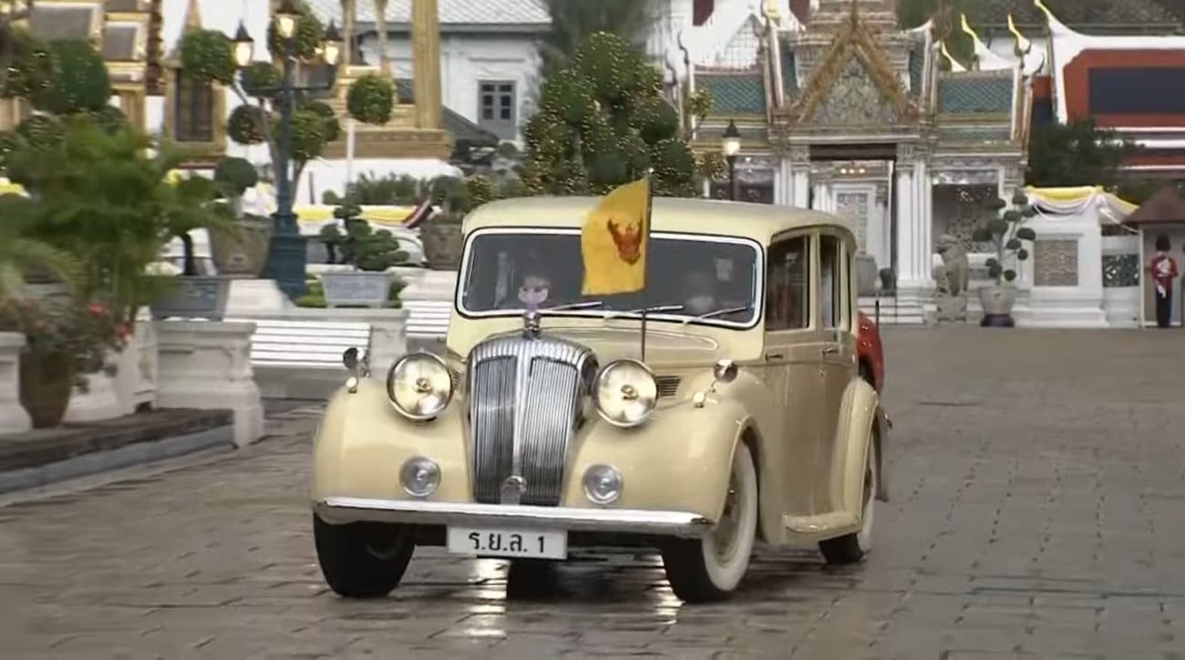 เลขทะเบียนรถ ในหลวง-พระราชินี เสด็จฯ ทรงบำเพ็ญพระราชกุศล เนื่องในวันพระราชสมภพ 28 กรกฎาคม