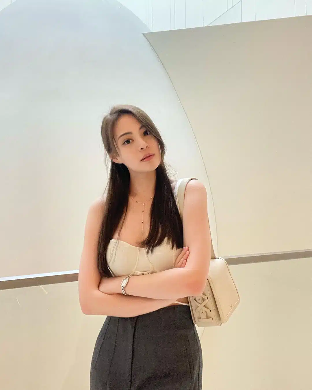หยิน ฝันดาว สะพายกระเป๋า FUNDAO Era