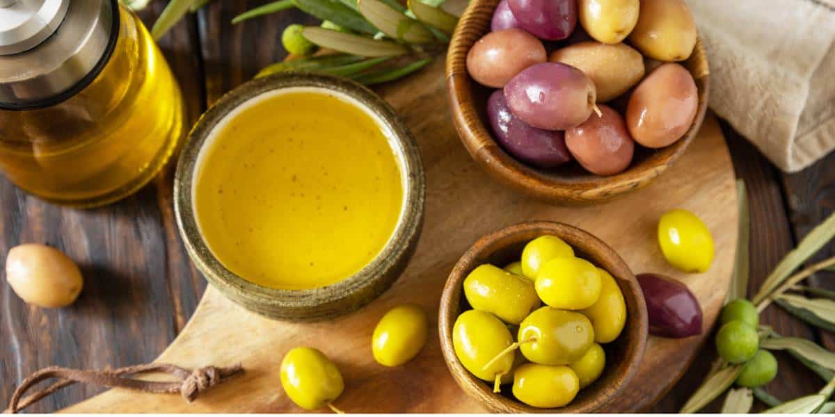 ใช้น้ำมันแฟลกซ์ซีดมากเกินไปอาจทำให้ร่างกายเกิดอาการอักเสบเรื้อรัง เช่น แผลในช่องปาก ผื่นที่ผิวหนัง โรคภูมิแพ้