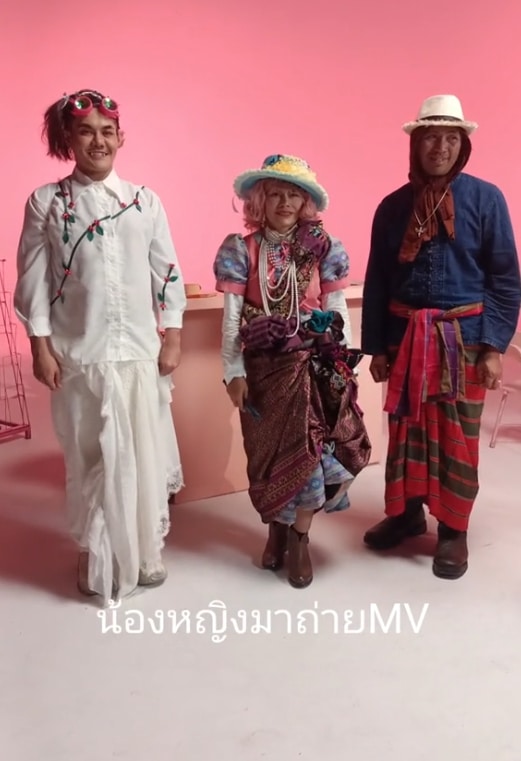 น้องหญิง-ท่านพี่ ผันตัวถ่าย MV เพลงใหม่ของ เก่ง ธชย
