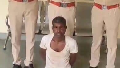 หนุ่มอินเดียแทงครู จับเด็กเป็นตัวประกัน ทำไปเพราะพิสูจน์ว่ายังไม่ตาย