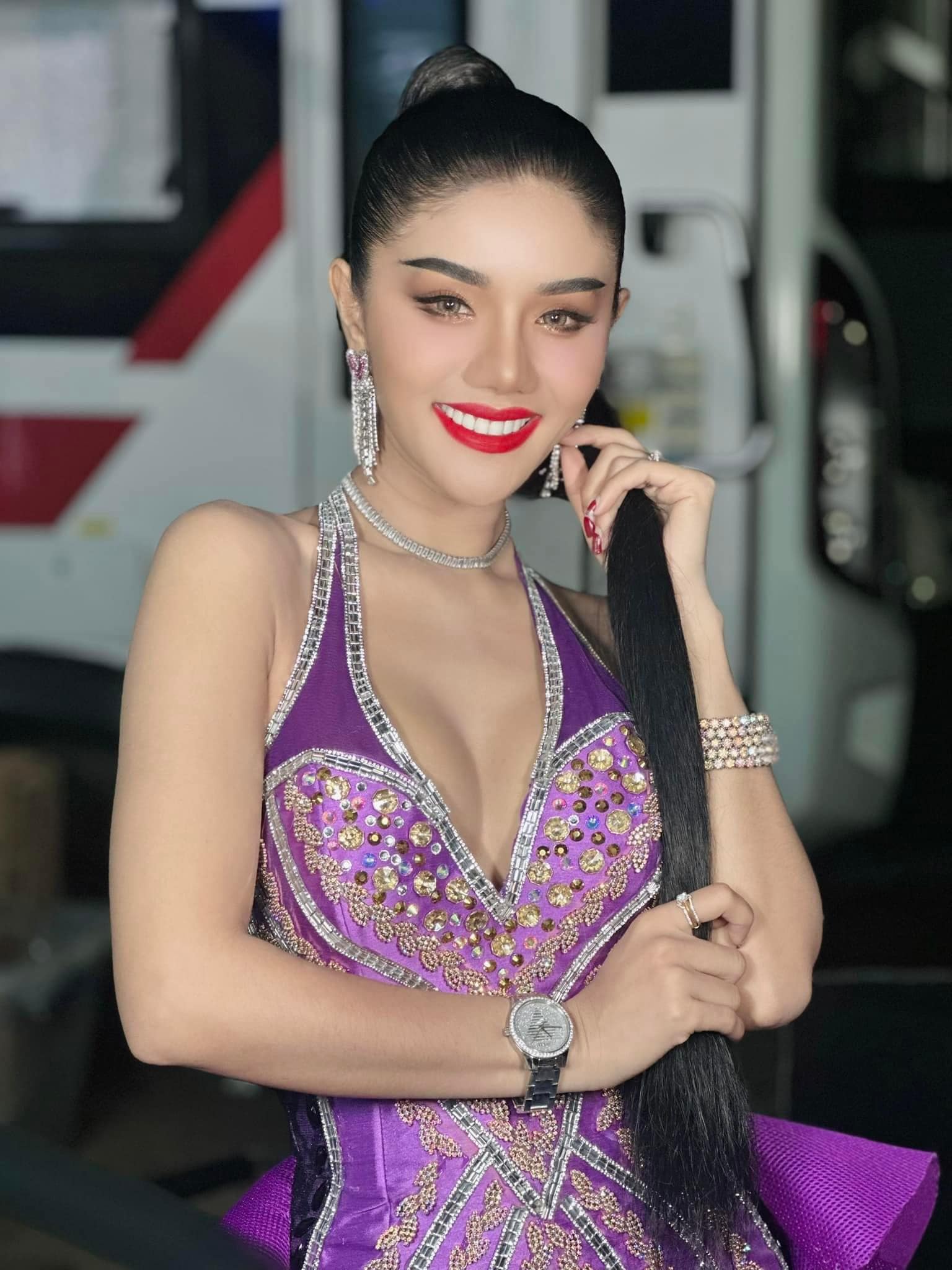 แพรวพราว แสงทอง หมอลำ