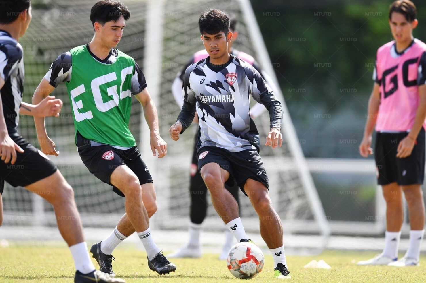 ดูบอลสด ไทยลีก เมืองทอง ลำพูน