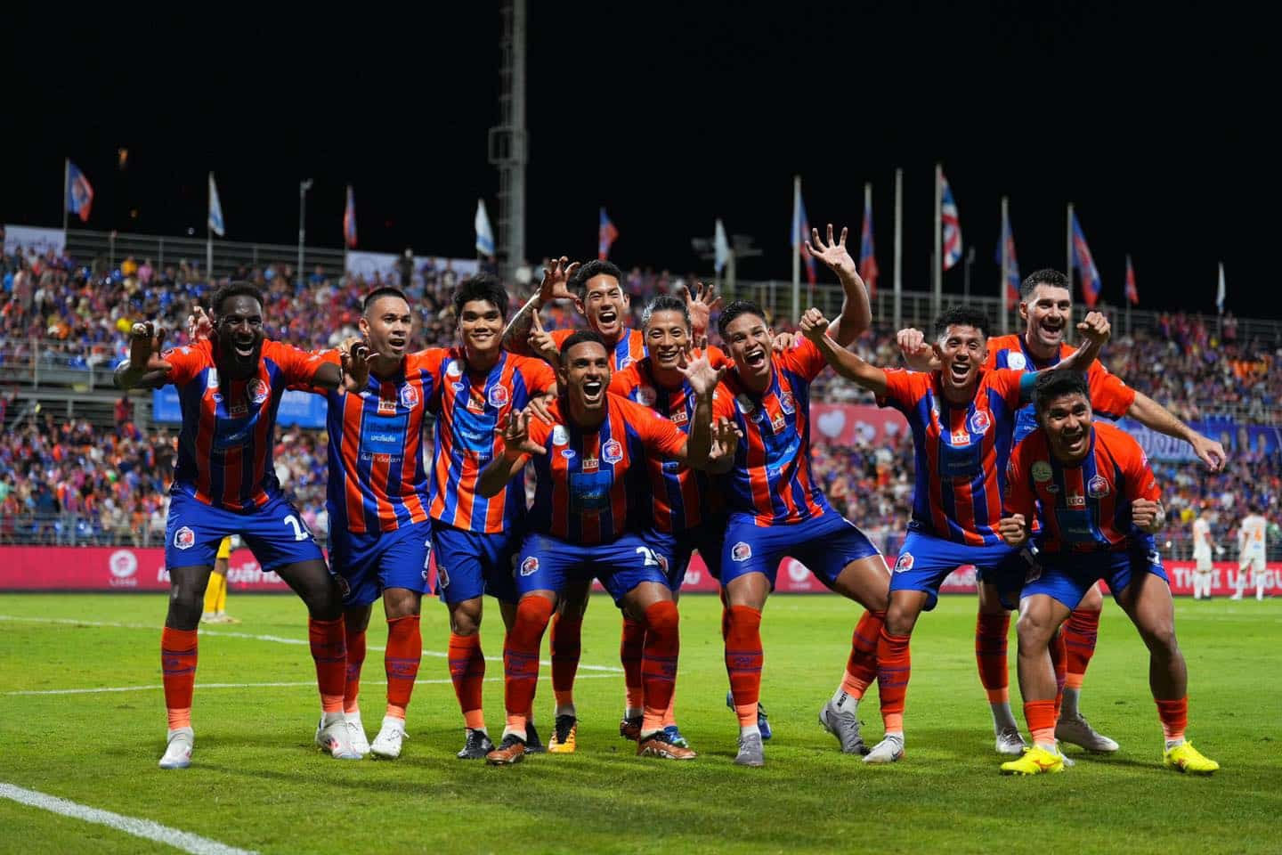 ผลฟุตบอล รีโว่ ไทยลีก การท่าเรือ เชียงราย