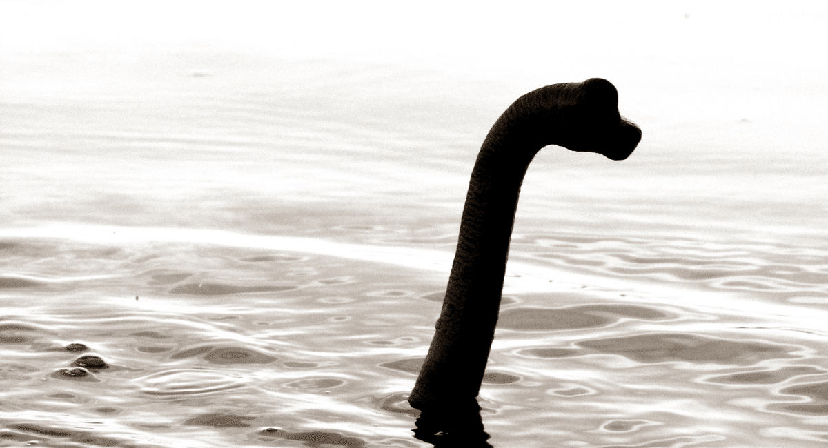 ภาพสัตว์ประหลาดที่อยู่ในทะเลสาป เล่าตำนานทะเลสาปล็อคเนสส์