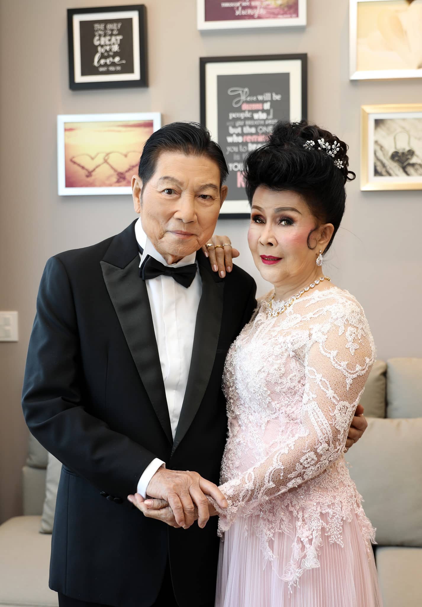 คู่ชีวิตศิลปินแห่งชาติ ชรินทร์-เพชรา นันทนาคร