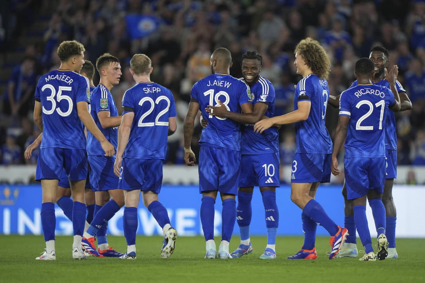 ผลบอลเมื่อคืนนี้ คาราบาวคัพ เลสเตอร์ ทรานเมียร์