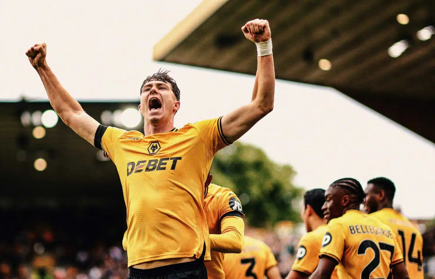 คาราบาวคัพ 2024/25 วูล์ฟแฮมป์ตัน เบิร์นลี่ย์