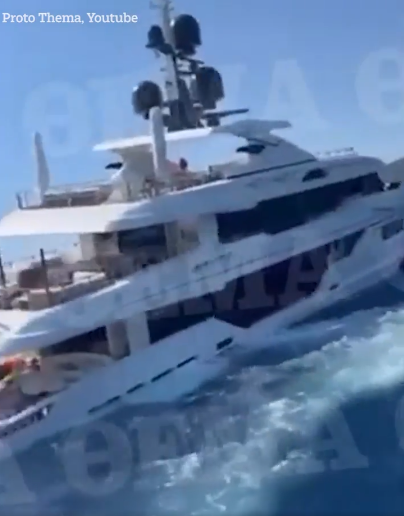 เรือยอร์ชกำลังจมลงอย่างช้า ๆ เนื่องจากเจอสภาพอากาศแปรปรวน