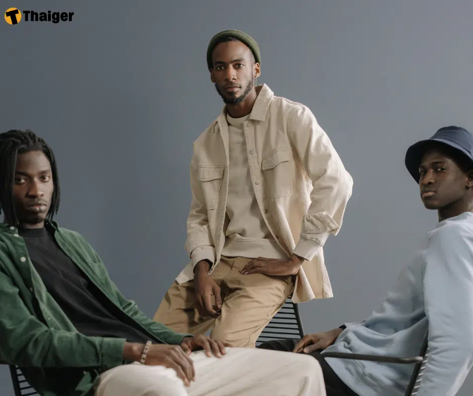 นายแบบแต่งตัวแบบมินิมอล ด้วยเสื้อผ้าสรเอิร์ทโทน