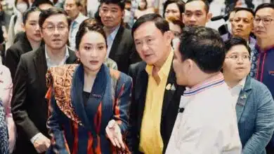 ทักษิณครอบงำพรรคเพื่อไทย