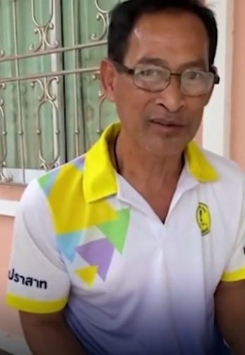 ครูนุ เล่าว่าตัวเองไปธนาคารแล้วเจอศิษย์เก่าขายหวย