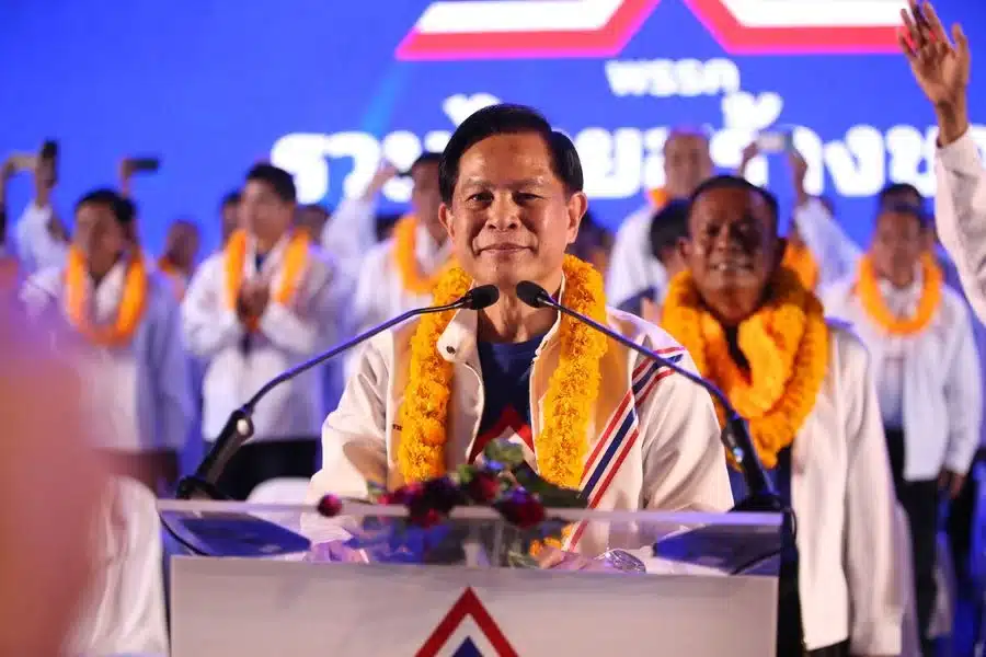 พีระพันธุ์ สาลีรัฐวิภาค ย้ายไปอยู่พรรคพลังประชารัฐ