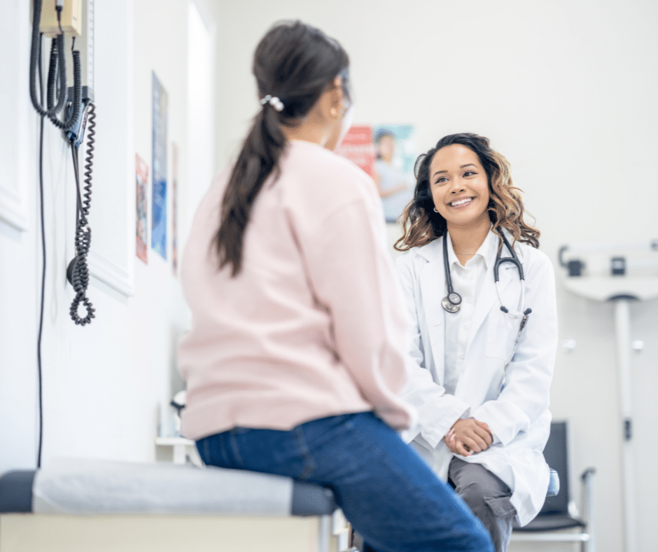 การเข้าพบแพทย์เพื่อตรวจรักษาภาวะฮอร์โมนเพศหญิงต่ำ