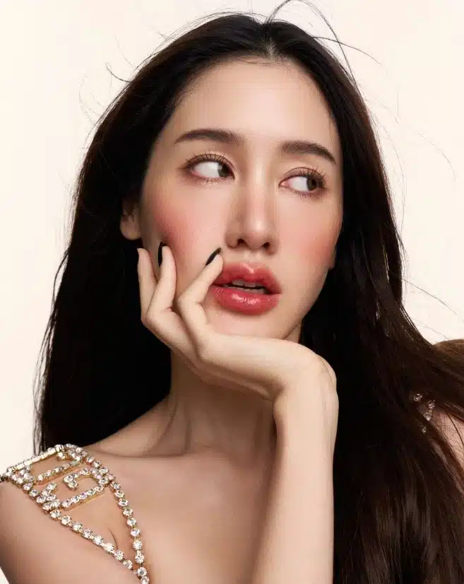 พิม พิมประภา นักแสดงสาวชื่อดัง