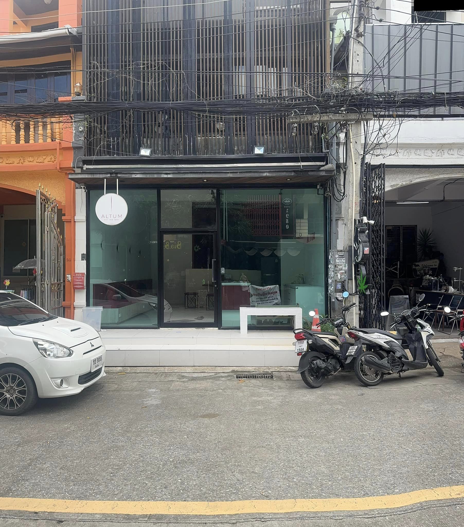 ร้านค้าเริมททยอยปิดตัวลง