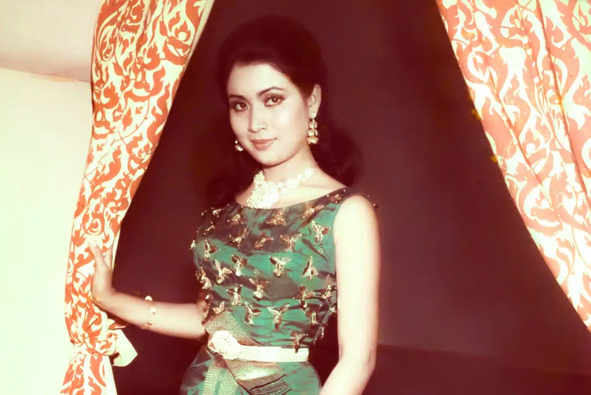 เพชรา เชาวราษฎร์ สมัยยังสาว ๆ เพิ่งเข้าวงการบันเทิง