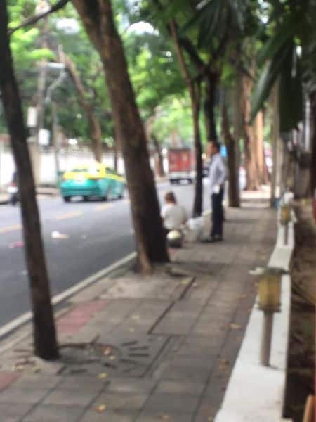 ไรเดอร์ทิ้งผู้โดยสารไว้กลางถนนสุขุมวิท