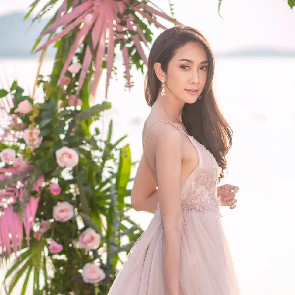 หลังจากข้ามฝั่งมาที่ช่องเจ็ด ก็ได้ร่วมงานกับพระเอกดาวรุ่งของช่องอย่าง ยุ้ย จีรนันท์ กับละครบู๊กระแสแรง พระจันทร์ลายพยัคฆ์