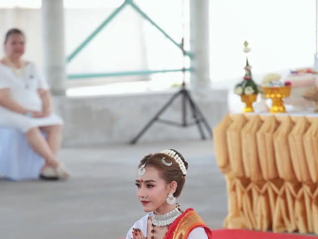 แพร ธิธาดา อดีตดาราช่อง 7 ผันตัวเป็น 'ร่างทรง'-3