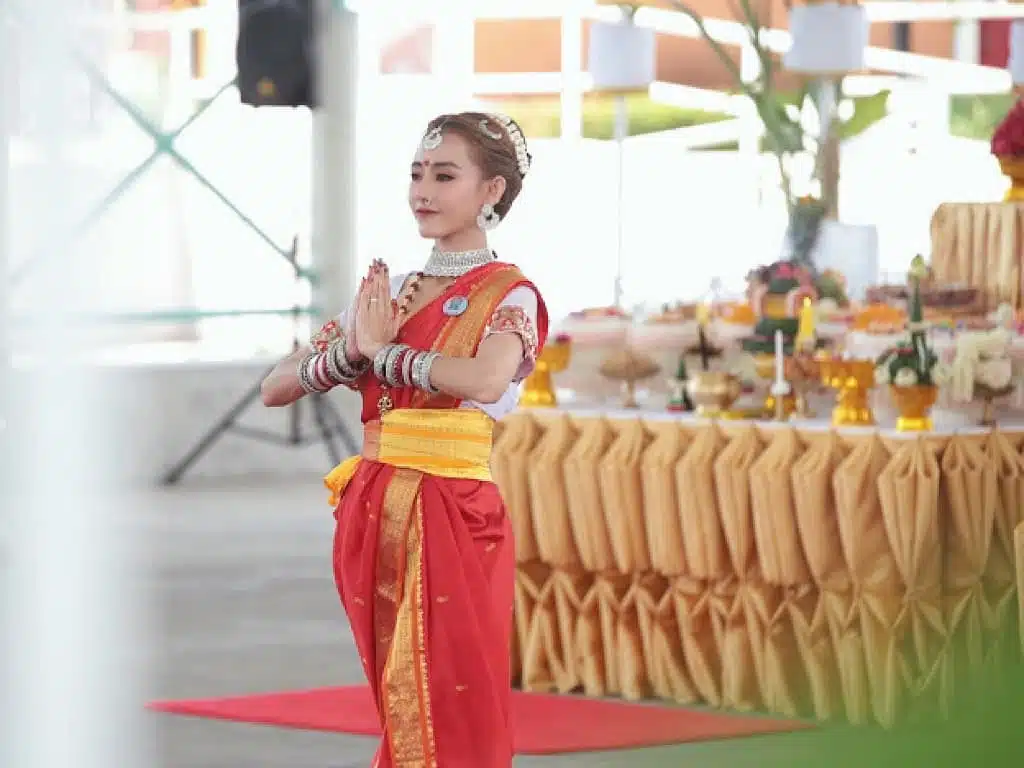 แพร ธิธาดา อดีตดาราช่อง 7 ผันตัวเป็น 'ร่างทรง'-5