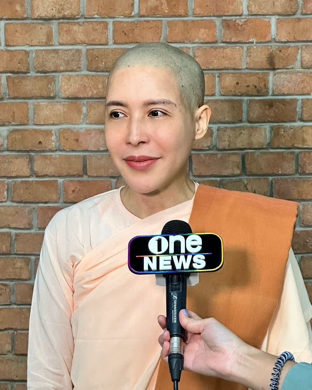 แม่ชี กิ๊ก มยุริญ กลับมาเมืองไทยแล้ว