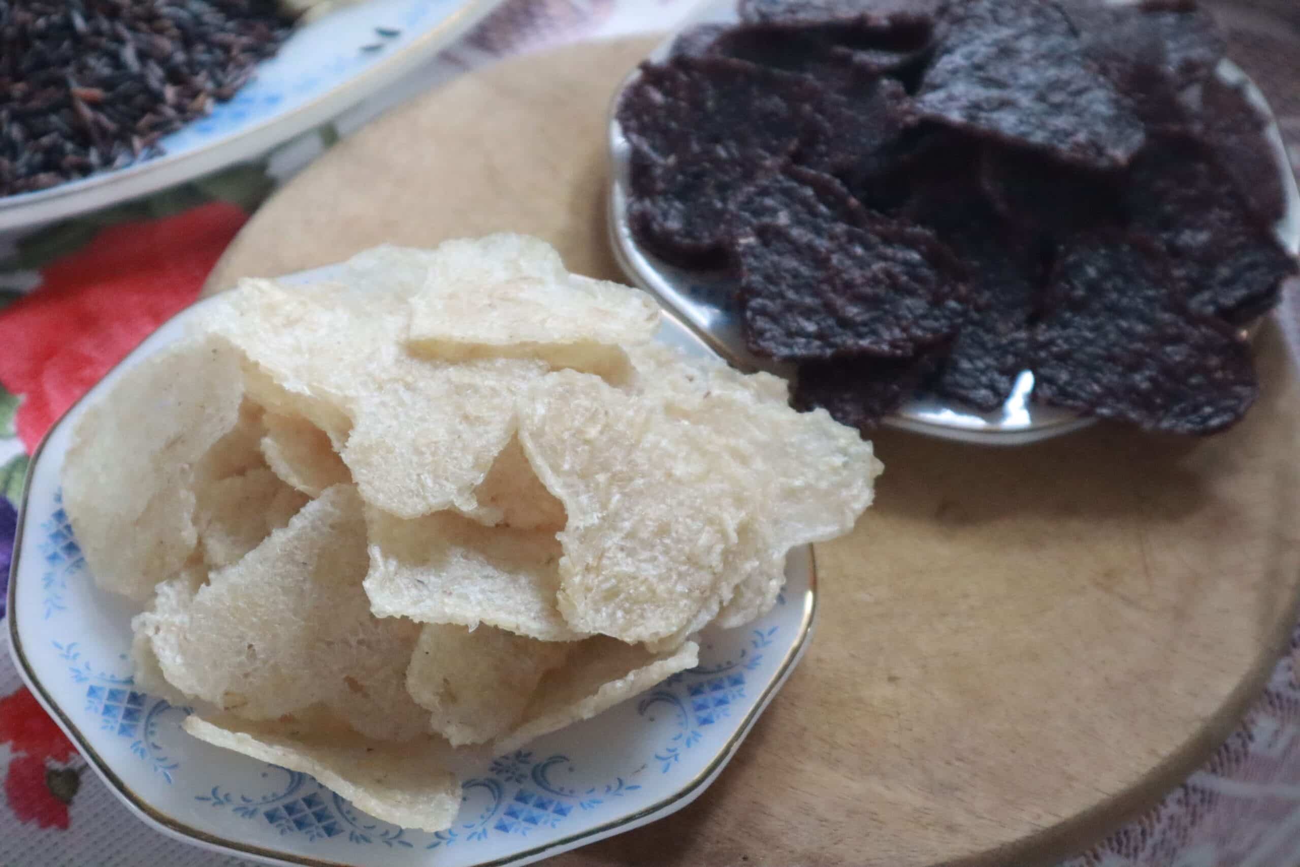 ข้าวตัง บ้านศาลาดิน