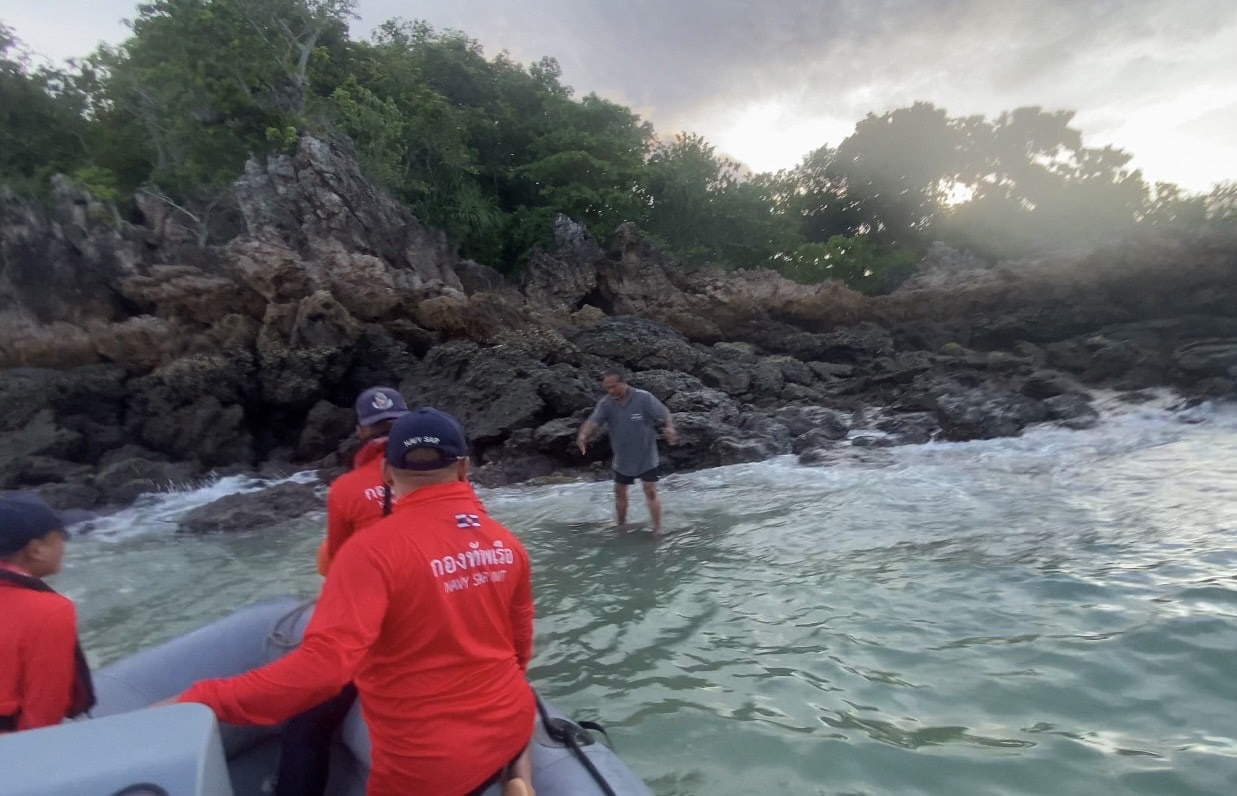 เหตุการณ์ตอนลูกเรือประมงเดินจากเกาะบุโหลนไม้ไผ่ จังหวัดสตูล มาหาเจ้าหน้าที่