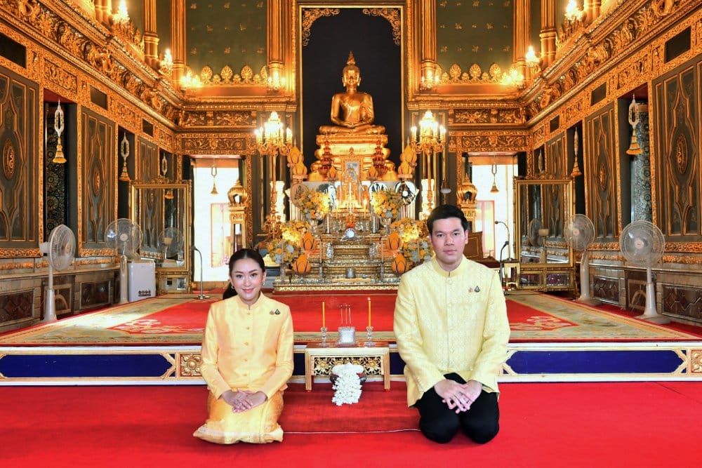 นายกอุ๊งอิ๊ง กราบ สมเด็จพระสังฆราช เอาฤกษ์เอาชัย ก่อนเข้าทำงานวันแรก-5