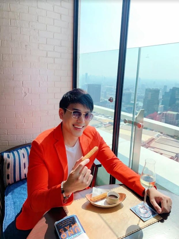 บอม ธนกฤต กับธุรกิจโรงแรม