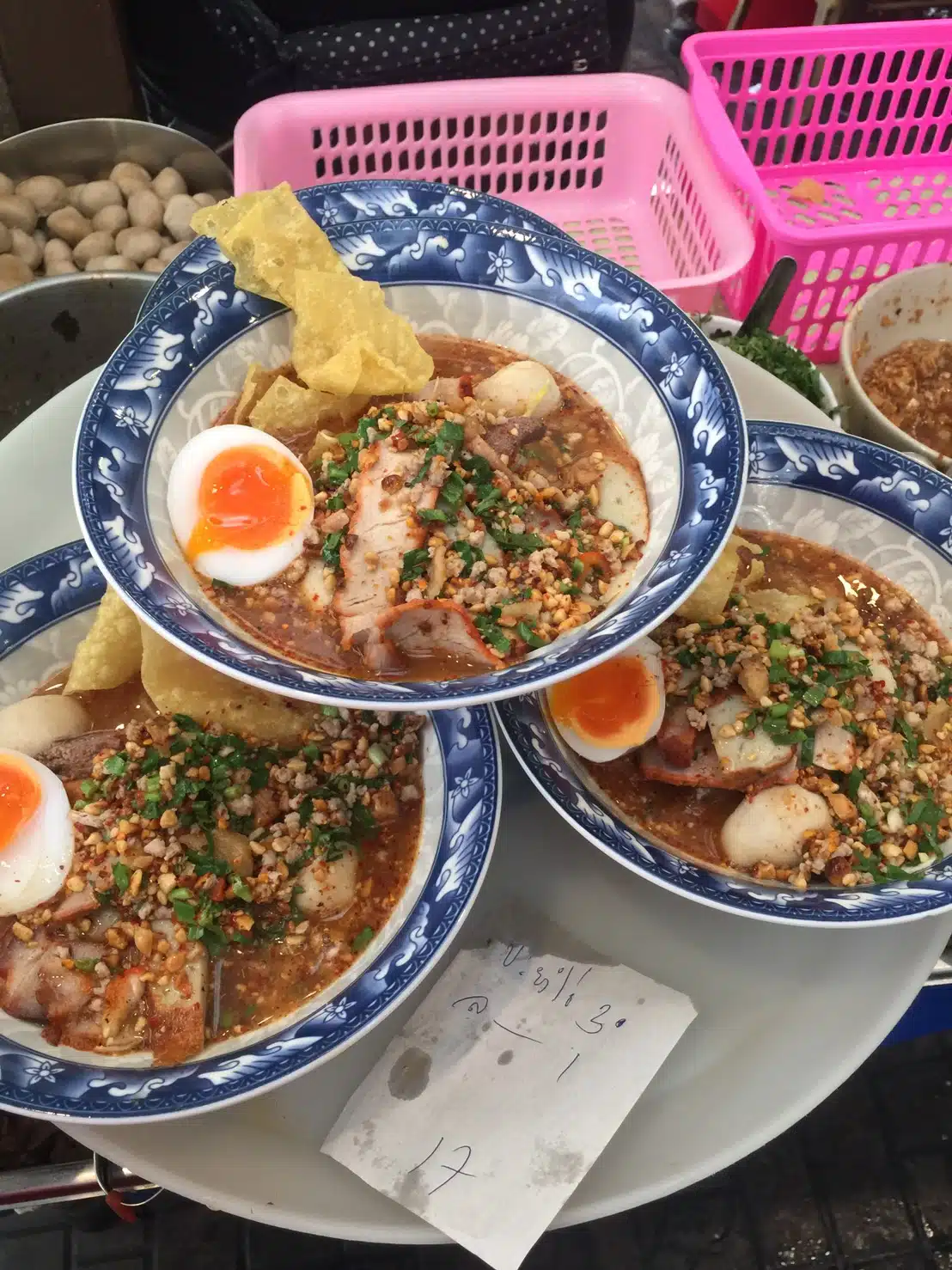 บ้านก๋วยเตี๋ยวเรือทอง อนุเสาวรีย์ฯ