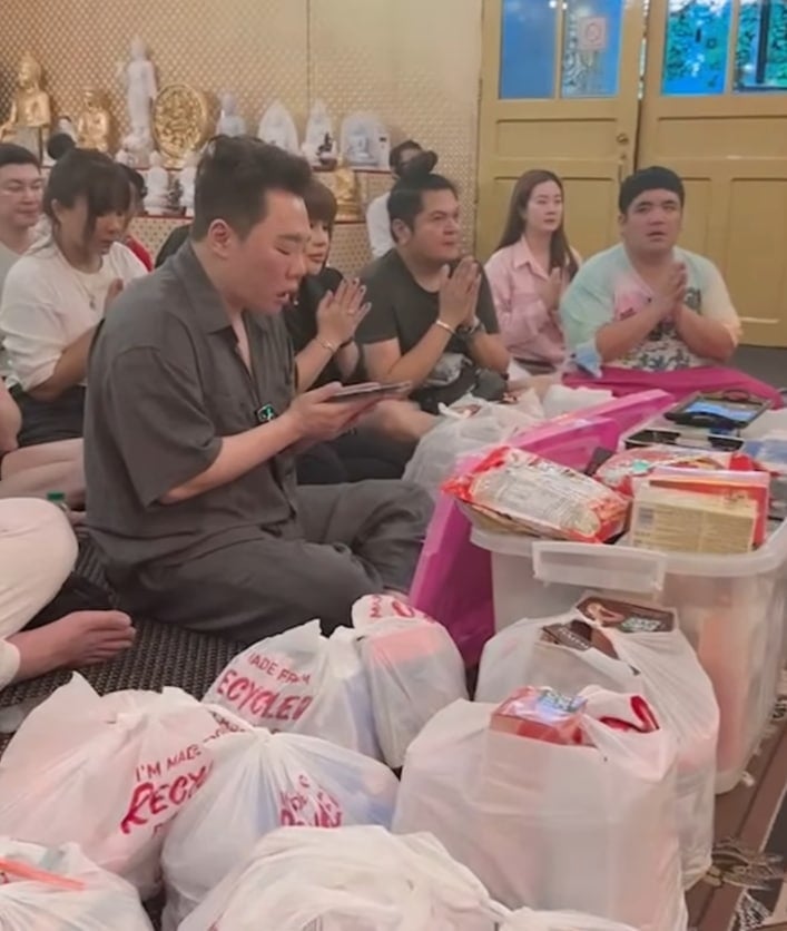 มดดำ คชาภา ทำบุญวันเกิดที่เมียนมา-2