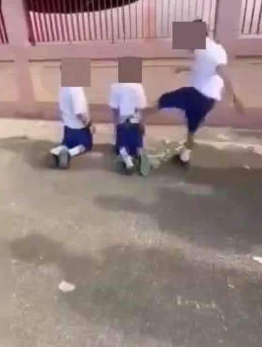 รุ่นพี่เตะเด็ก ป.6 ปมนินทาแฟนเก่า