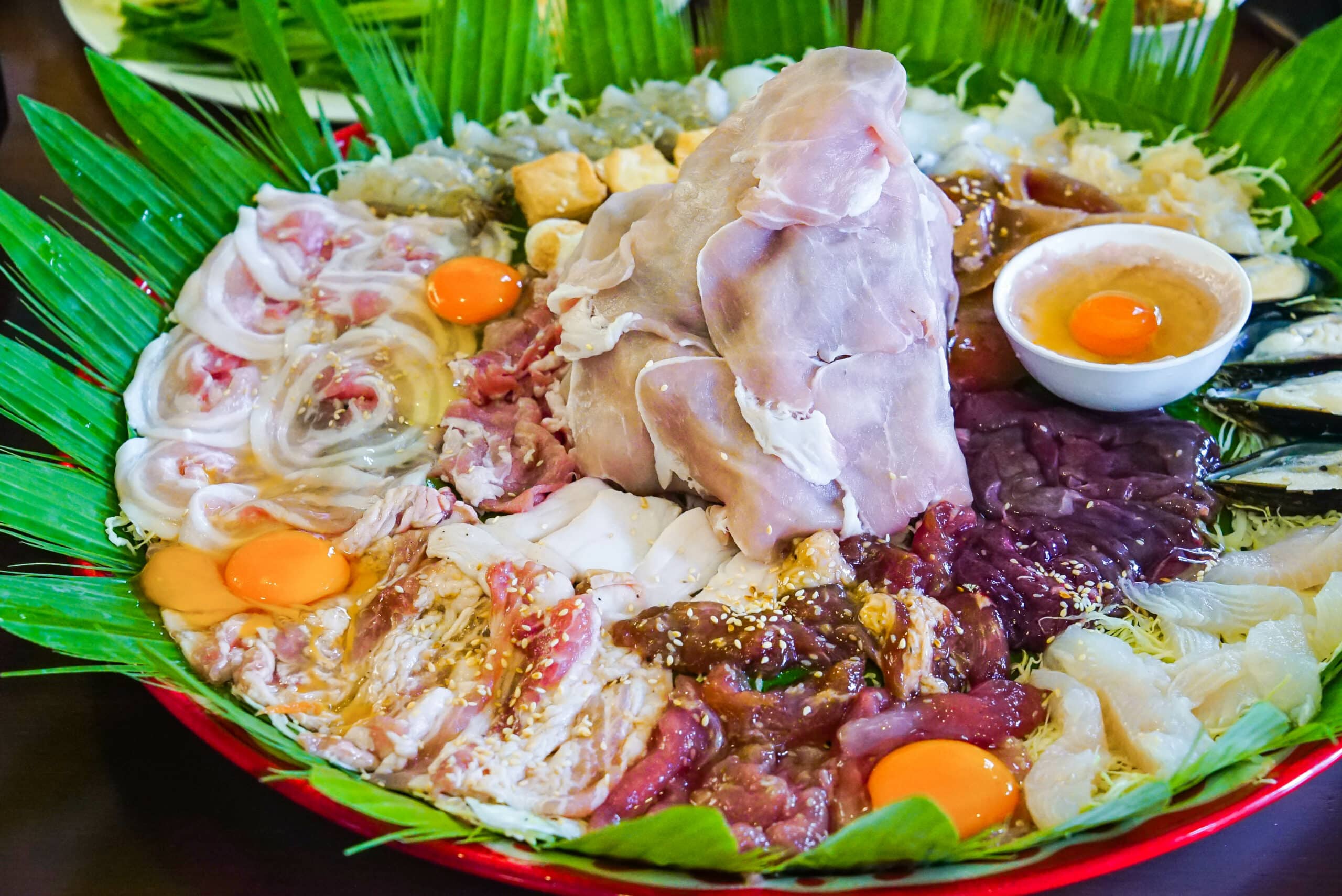 หมูกระทะถาดยักษ์ 999 บาท สำหรับ 4 ท่าน