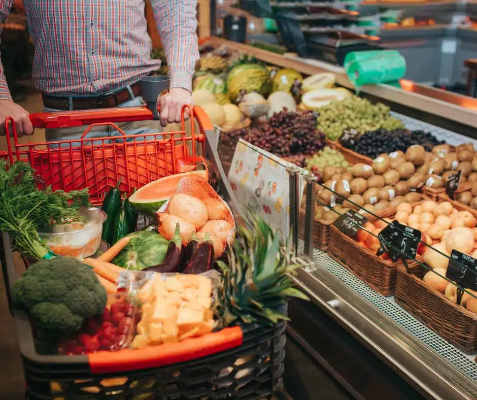 แผงผักผลไม้ในซุหเปอร์มาร์เก็ต