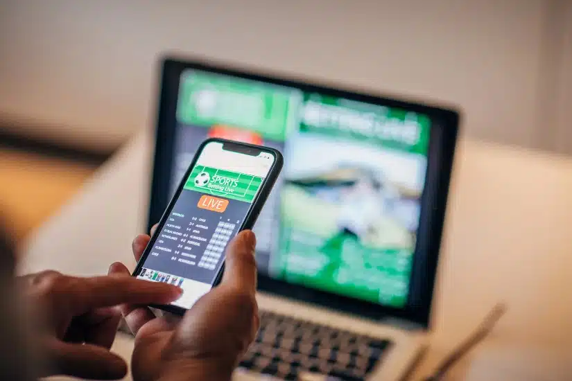 อิงฟ้ากล่าวว่ารับเงิน 40,000 บาทต่อเดือน