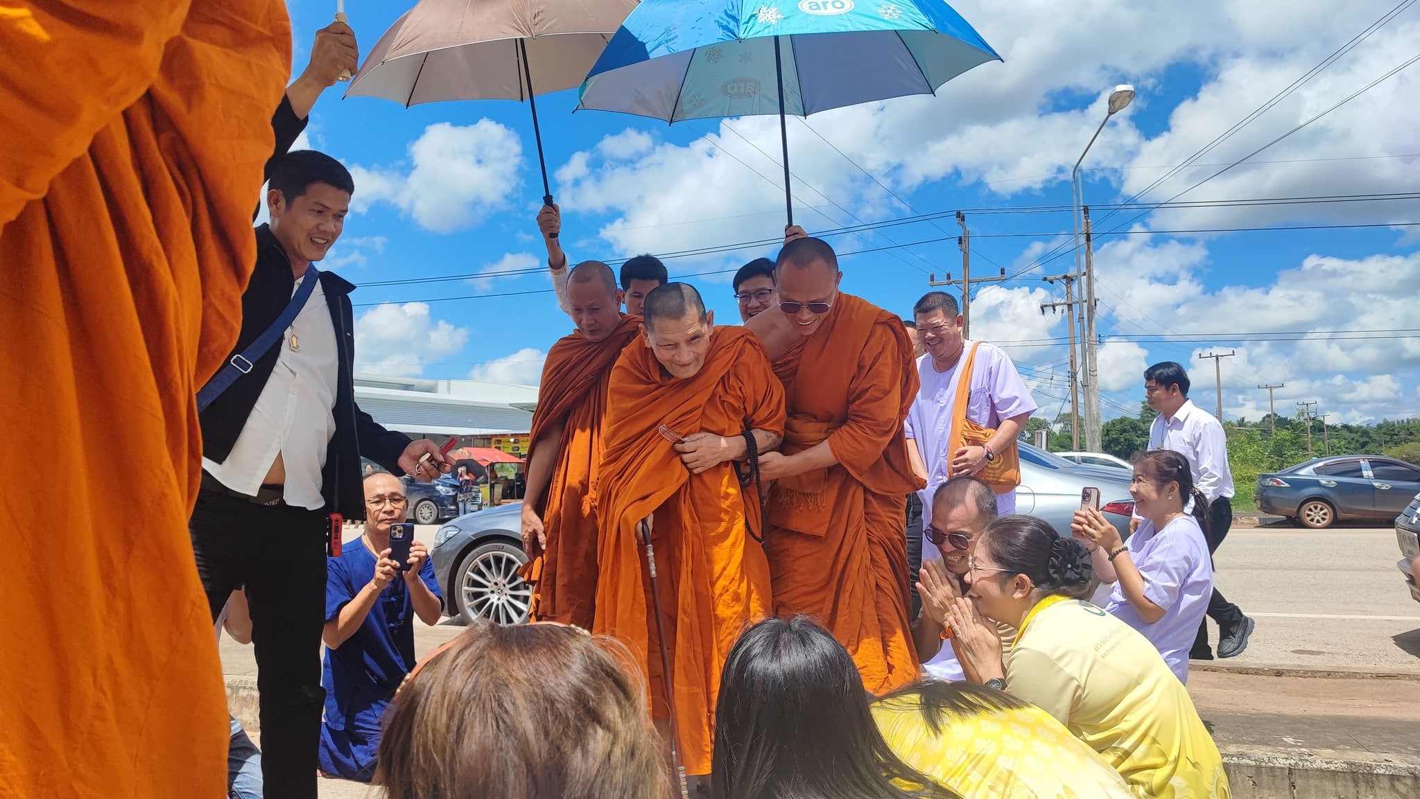 เลขทะเบียนรถเบนซ์ หลวงปู่ศิลาร่วมพิธีมหาพุทธาภิเษก วัตถุมงคล