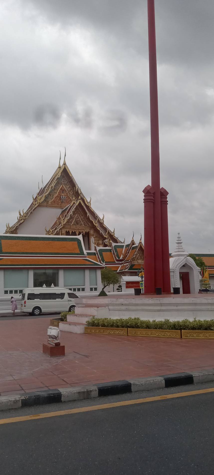 เลขเด็ดเมฆวัดสุทัศน์ งวด 16-9-67 หนึ่งระยองถ่ายวีดีโอขณะขับรภ แล้วเหฟ็นเลข